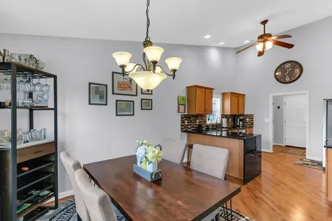 905 Bluegrass Lane Champaign IL 61822