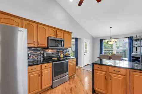 905 Bluegrass Lane Champaign IL 61822