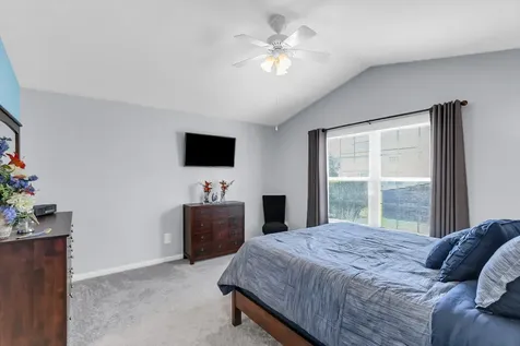 905 Bluegrass Lane Champaign IL 61822