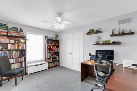 905 Bluegrass Lane Champaign IL 61822