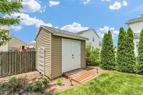905 Bluegrass Lane Champaign IL 61822