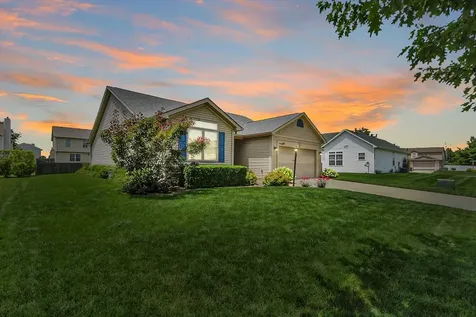 905 Bluegrass Lane Champaign IL 61822