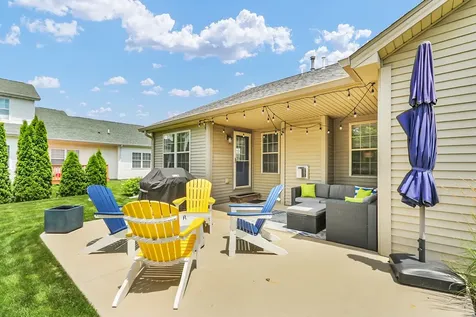 905 Bluegrass Lane Champaign IL 61822