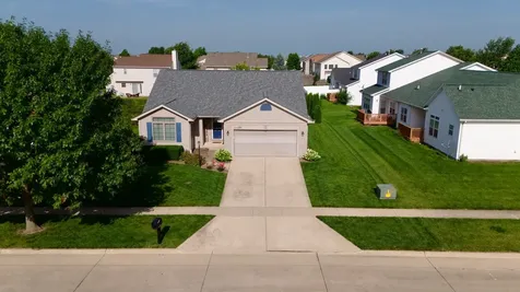 905 Bluegrass Lane Champaign IL 61822