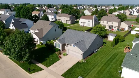 905 Bluegrass Lane Champaign IL 61822