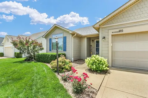 905 Bluegrass Lane Champaign IL 61822