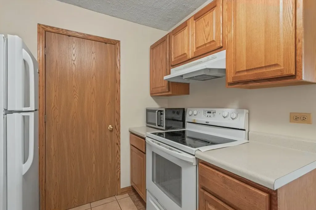 1362 Cunat Court Lake In The Hills IL 60156