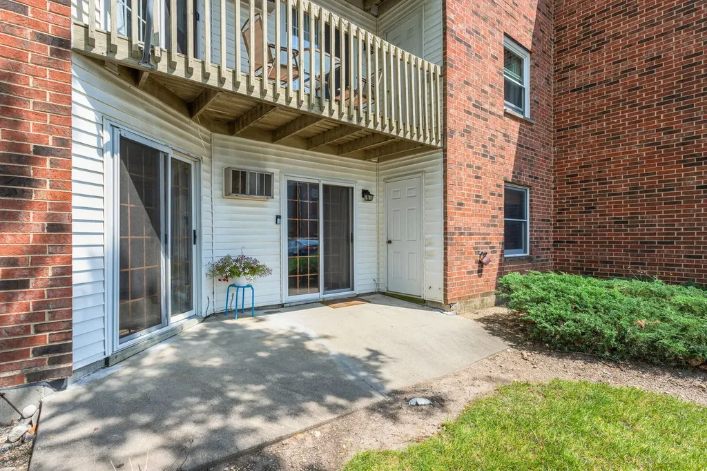 1362 Cunat Court Lake In The Hills IL 60156