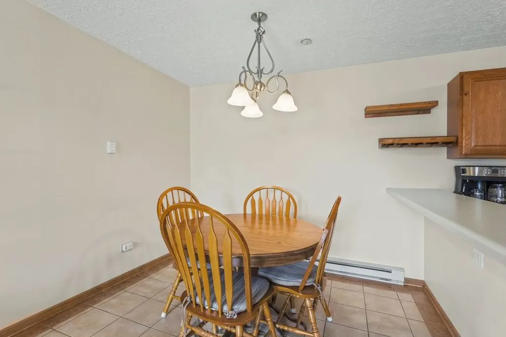 1362 Cunat Court Lake In The Hills IL 60156