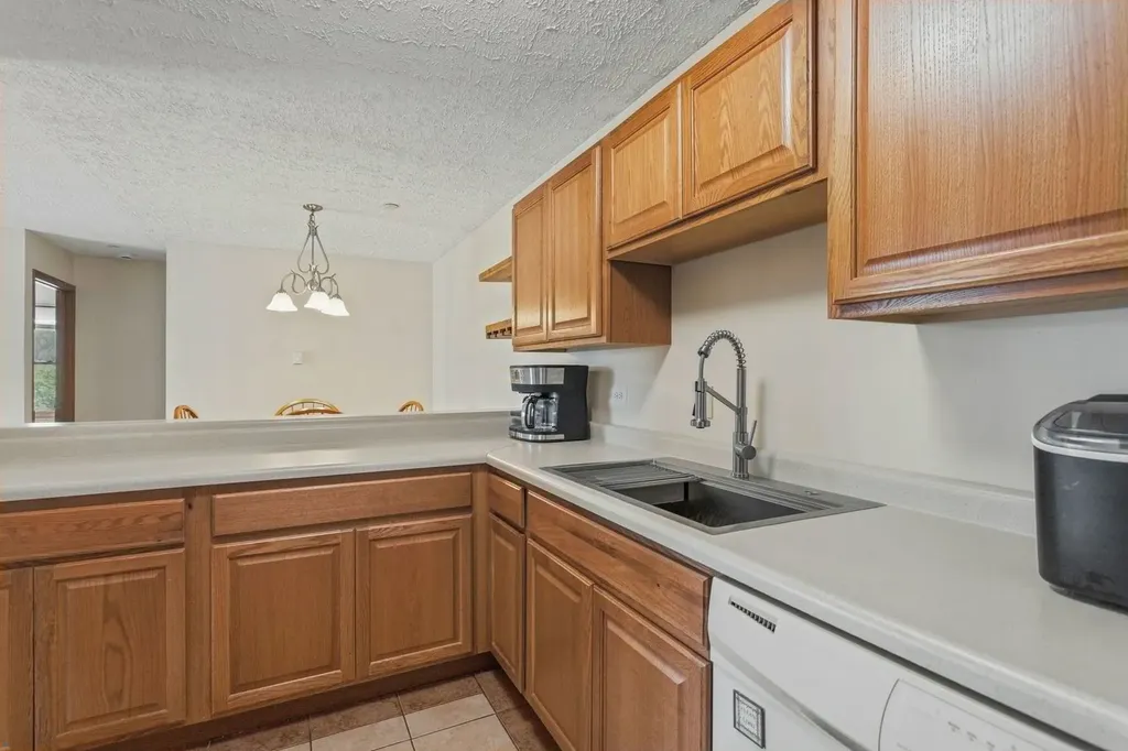 1362 Cunat Court Lake In The Hills IL 60156