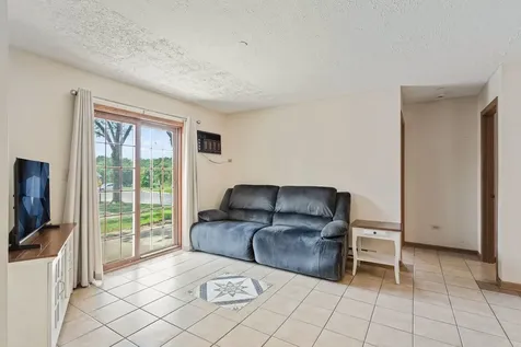 1362 Cunat Court Lake In The Hills IL 60156