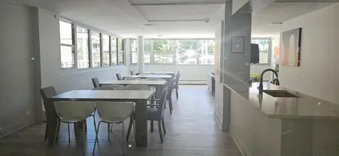 555 West Cornelia Avenue Chicago IL 60657