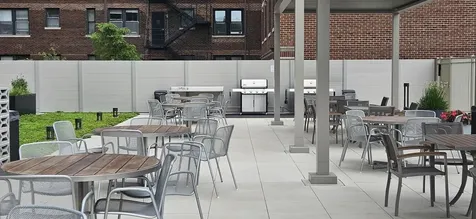 555 West Cornelia Avenue Chicago IL 60657