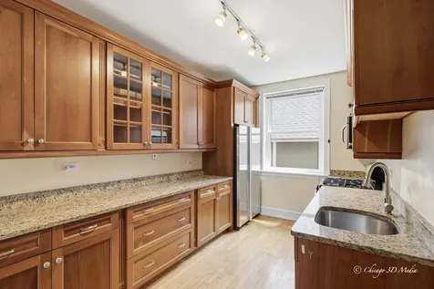 906 Greenwood Street Evanston IL 60201
