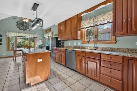 1297 Drawbridge Lane Lemont IL 60439