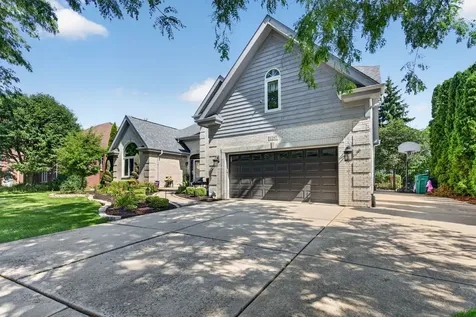 1297 Drawbridge Lane Lemont IL 60439