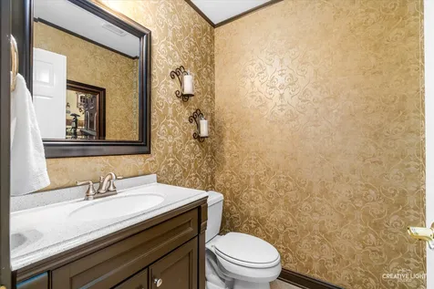 216 Willowwood Drive Oswego IL 60543