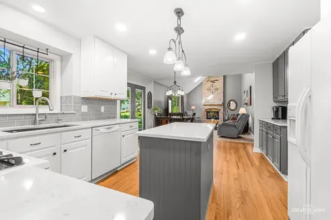 216 Willowwood Drive Oswego IL 60543