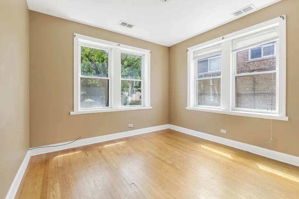 1747 West Pratt Boulevard Chicago IL 60626