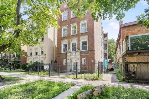 1747 West Pratt Boulevard Chicago IL 60626