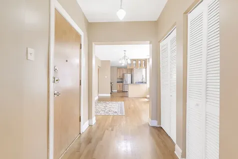 1747 West Pratt Boulevard Chicago IL 60626