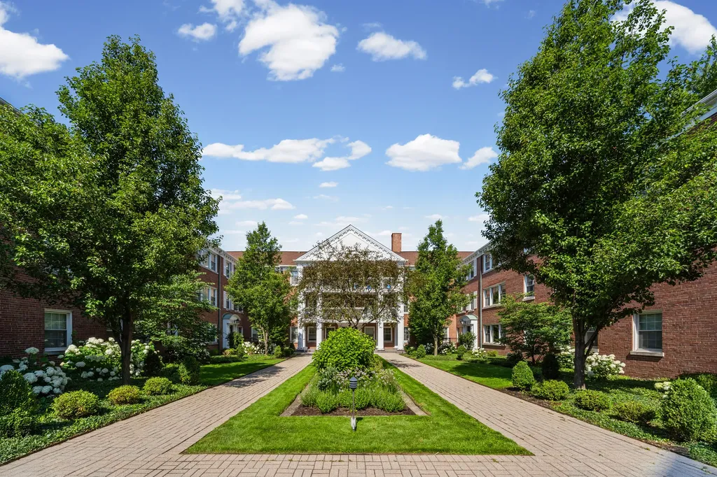 2254 Sherman Avenue Evanston IL 60201