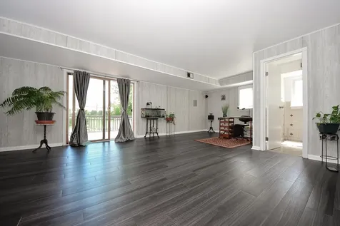 1413 North Burning Bush Lane Mount Prospect IL 60056
