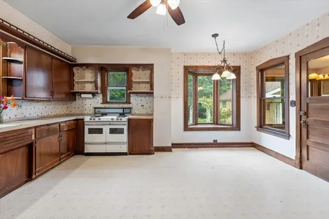 6317 Kirschoff Street Rosemont IL 60018