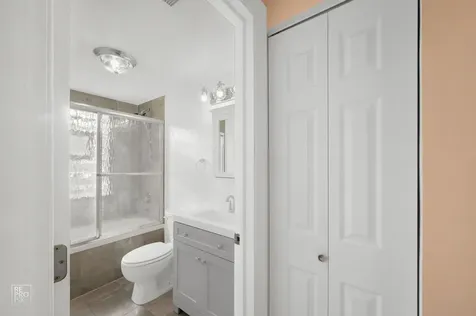 6305 North Richmond Street Chicago IL 60659
