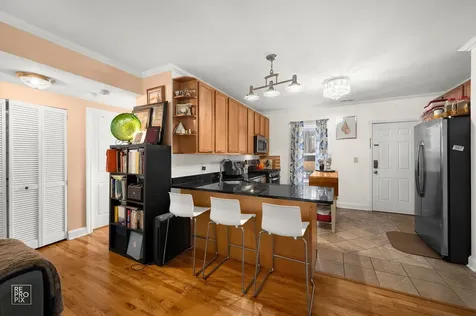 6305 North Richmond Street Chicago IL 60659