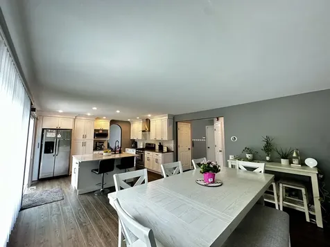 1496 Cheriton Circle Grayslake IL 60030