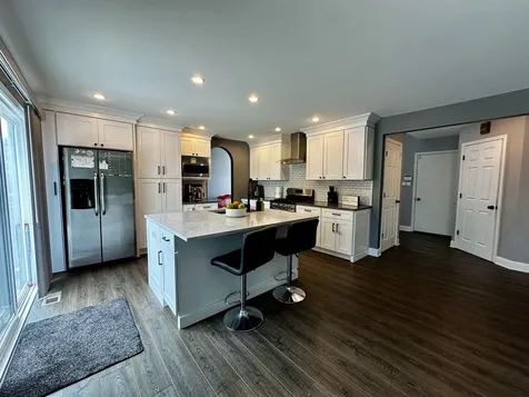 1496 Cheriton Circle Grayslake IL 60030