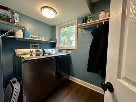 1496 Cheriton Circle Grayslake IL 60030