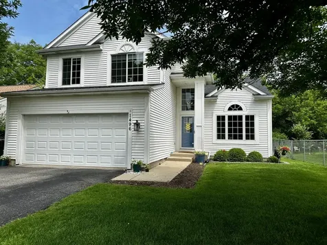 1496 Cheriton Circle Grayslake IL 60030