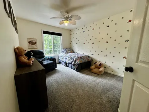 1496 Cheriton Circle Grayslake IL 60030