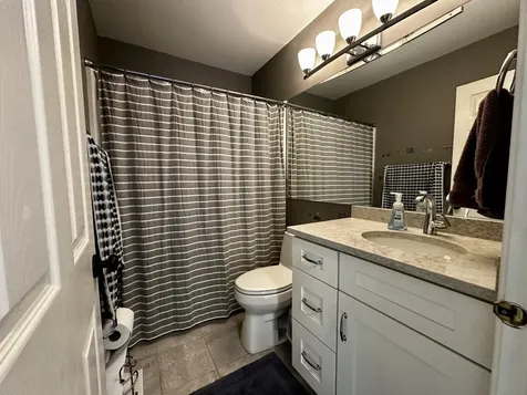 1496 Cheriton Circle Grayslake IL 60030