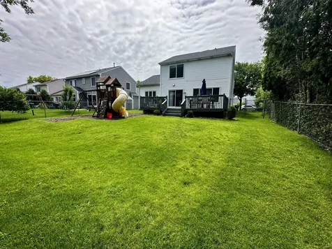 1496 Cheriton Circle Grayslake IL 60030