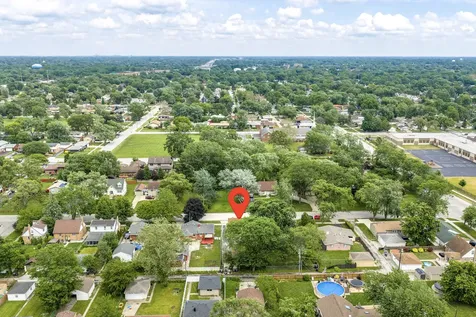 17730 Henry Street Lansing IL 60438