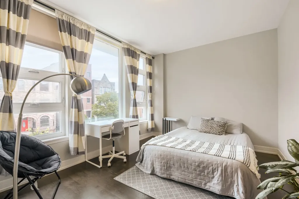 4814 South Champlain Avenue Chicago IL 60615