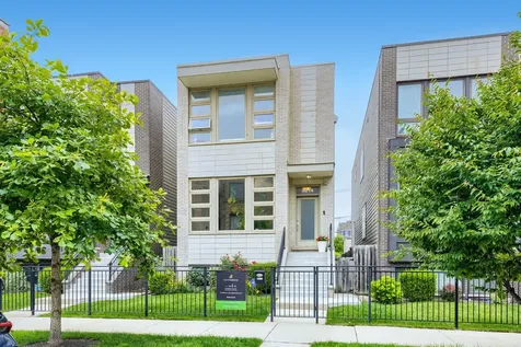 4814 South Champlain Avenue Chicago IL 60615