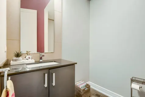 4814 South Champlain Avenue Chicago IL 60615