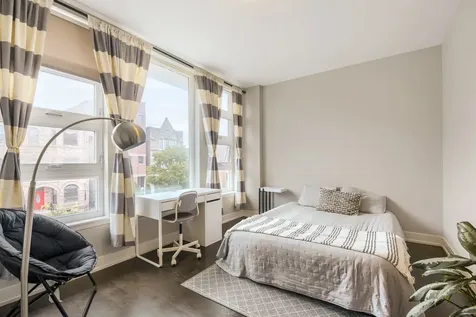 4814 South Champlain Avenue Chicago IL 60615