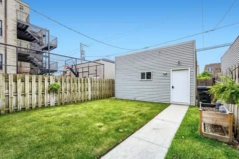4814 South Champlain Avenue Chicago IL 60615