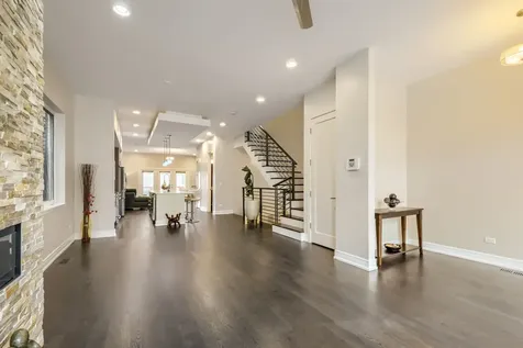 4814 South Champlain Avenue Chicago IL 60615