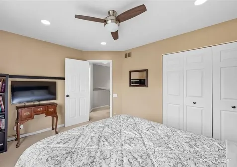 2366 Coral Cove Elgin IL 60123