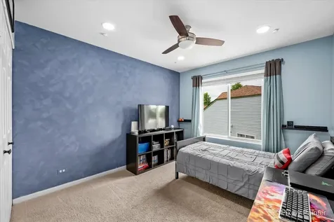 2366 Coral Cove Elgin IL 60123