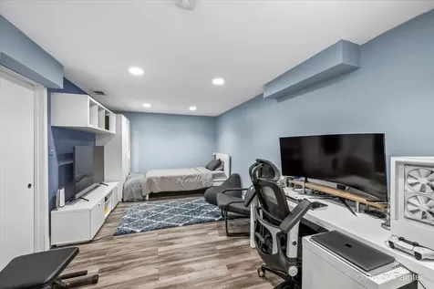 2366 Coral Cove Elgin IL 60123