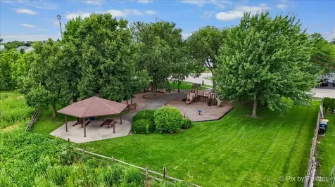 2366 Coral Cove Elgin IL 60123