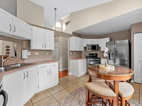 2366 Coral Cove Elgin IL 60123