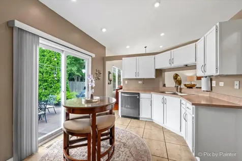 2366 Coral Cove Elgin IL 60123